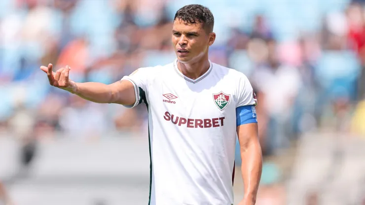 Thiago Silva arengó a su equipo.