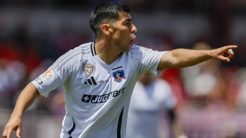 Tomás Alarcón no logra recuperarse de sus molestias en Colo Colo. Foto: Photosport.