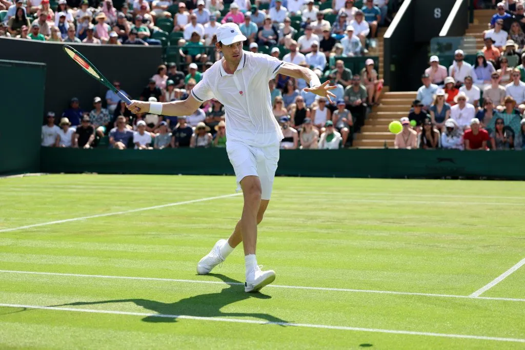 Nicolás Jarry sigue en pie en Wimbledon. (Photo by Dan Istitene/Getty Images)