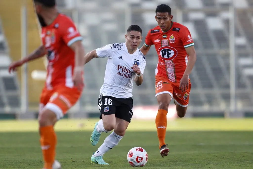Brayan Hurtado ante Colo Colo con Cobresal. (Andres Pina/Photosport).