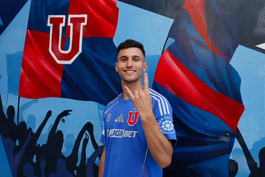 Felipe Salomoni fue presentado como refuerzo de U de Chile. Foto: Nicolás Maldonado / U de Chile.