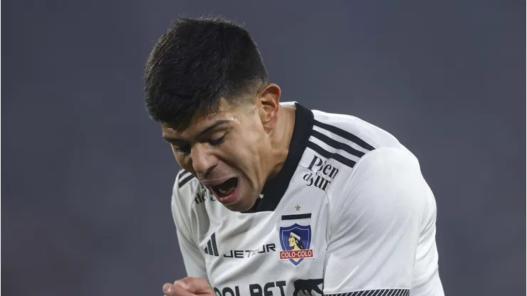 Esteban Pavez no se moverá de Colo Colo