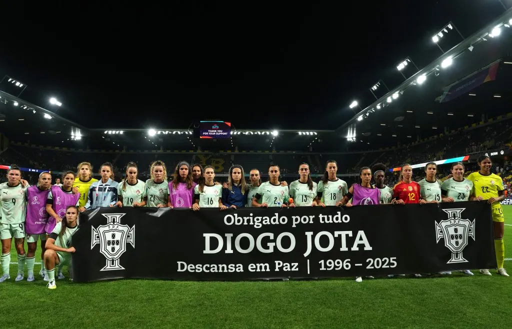Portugal y España homenajearon a Diogo Jota en la Eurocopa Femenina.