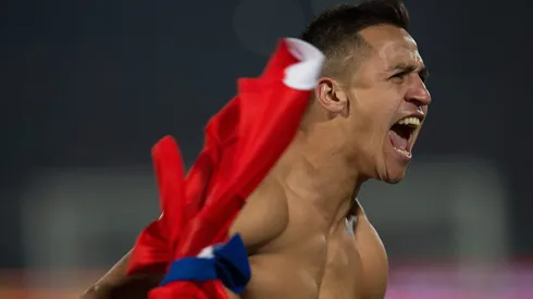 Alexis convirtió su penal y celebra la obtención de la Copa América con mucha euforia
