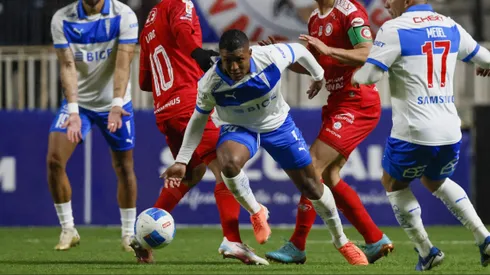 Alertan de un extraño movimiento para que un jugador pueda renovar en Universidad Católica.