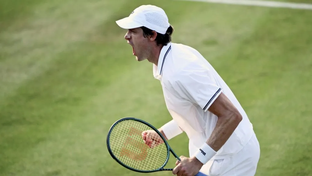 Nicolás Jarry celebra en Wimbledon 2025 (Getty Images).
