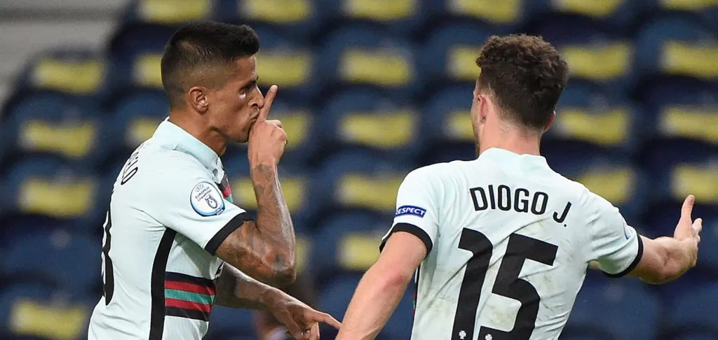 Joao Cancelo también lloró la muerte de su compañero de selección.