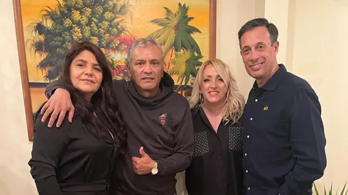 Marcelo Fracchia junto al Diablo Etcheverry. Compartieron en Colo Colo y ahora viven en EE.UU.