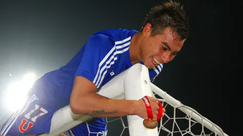 Eduardo Vargas está a detalles de cerrar su regreso a U de Chile.