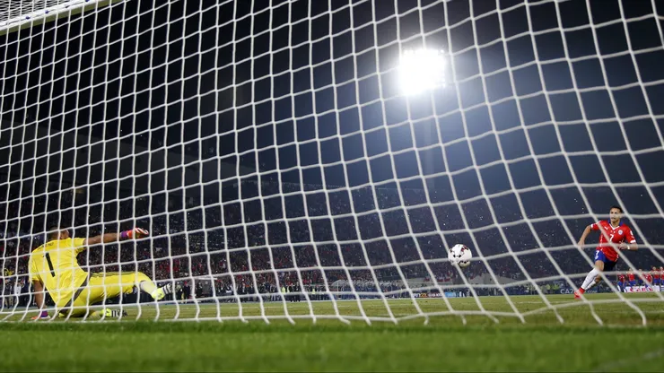 Alexis marcó el último tanto en Copa América.