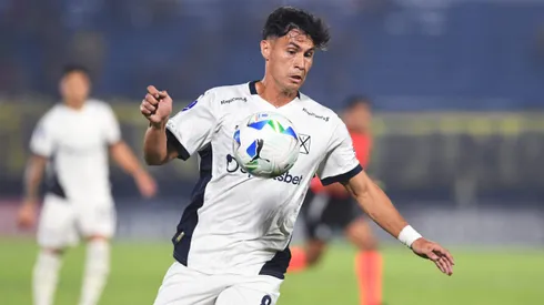 Pablo Galdames fue a ver el partido de la U con Unión Española.