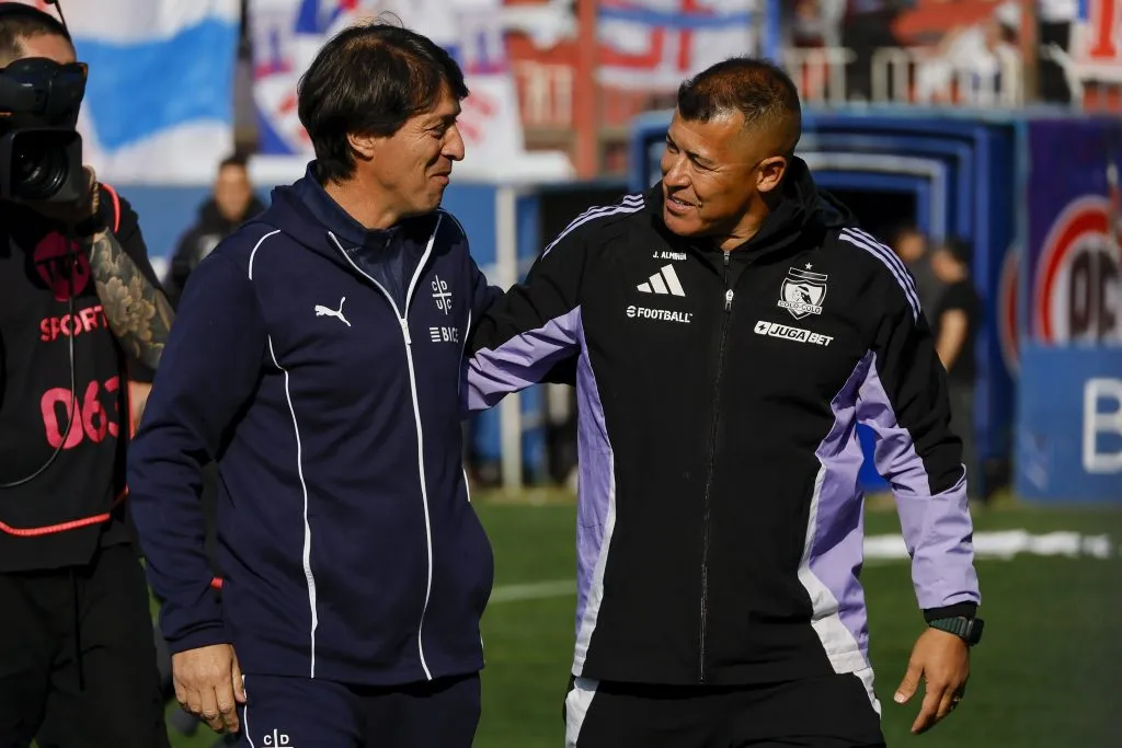 Daniel Garnero y Jorge Almirón en la previa del partido. (Andres Pina/Photosport).