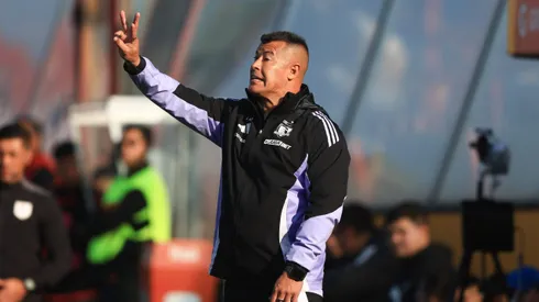 Jorge Almirón es muy criticado en Colo Colo.