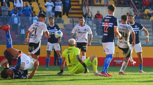 La jugada que terminó por colmar la paciencia de los hinchas de Colo Colo ante Universidad Católica.