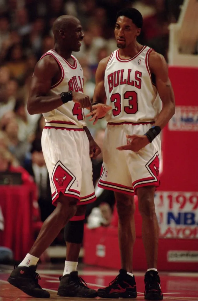 Michael Jordan y Scottie Pippen lograron seis títulos de la NBA juntos como jugadores de los Chicago Bulls, los campeonatos en los años 1991, 1992, 1993, 1996, 1997 y 1998, respectivamente. (Foto: Jo-Getty Images)
