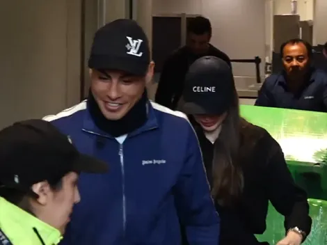 Vargas llega a Chile cargado de maletas y le manda un mensaje a la U