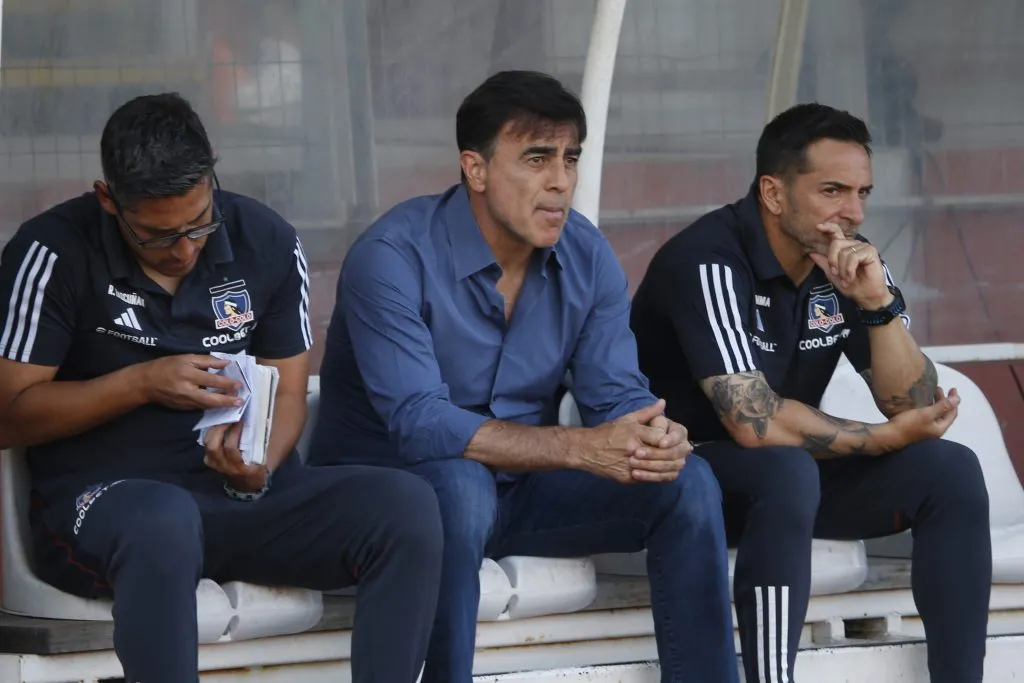 Rubén Bascuñán fue ayudante de Gustavo Quinteros tras la salida de Leandro Stillitano. En el staff también estaba Walter Lemma, hoy DT de La Calera. (Jose Robles/Photosport).
