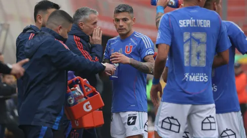 Revelan que Charles Aránguiz levanta a Assadi ante el DT azul.