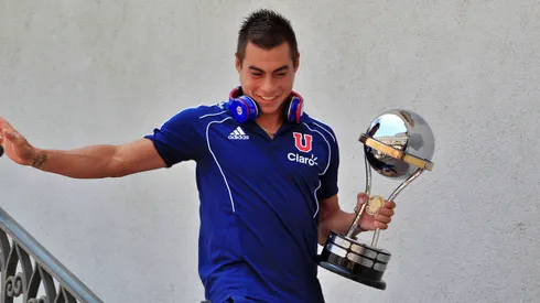 Edu Vargas debe fichar pronto en la U para poder jugar la Copa Sudamericana.
