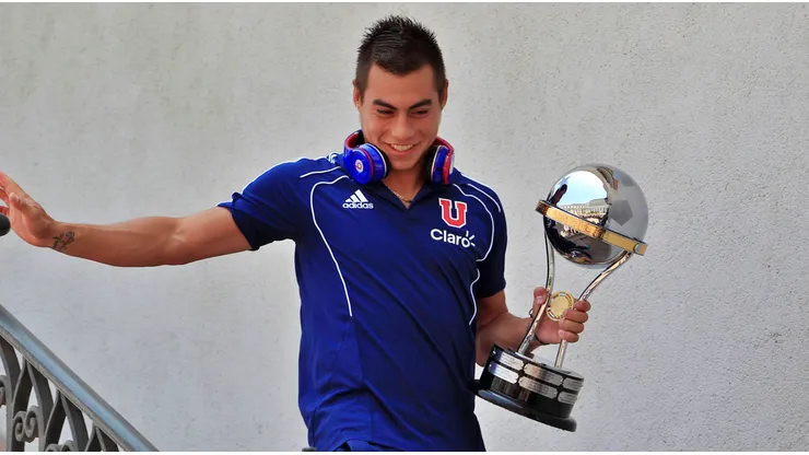 Edu Vargas debe fichar pronto en la U para poder jugar la Copa Sudamericana.