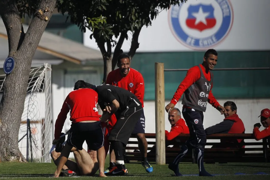 La peladilla a Roberto Cereceda en Juan Pinto Durán. (ANDRES PINA/PHOTOSPORT).