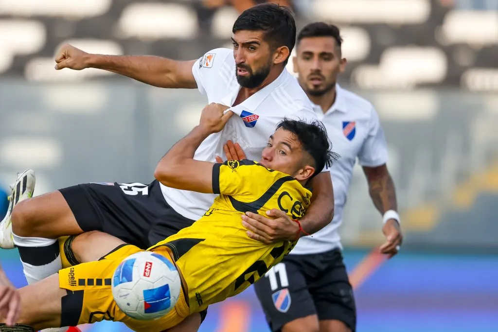 Emiliano Amor no juega hace dos meses en Colo Colo. | Foto: Photosport.
