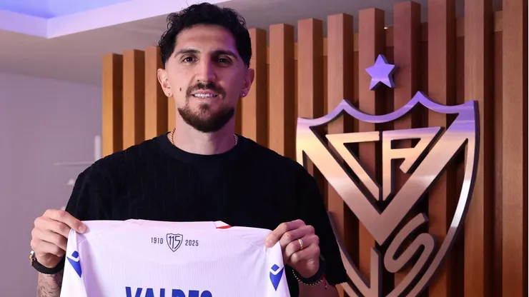 Diego Valdés firmó contrato con Vélez Sarsfield hasta diciembre de 2027.
