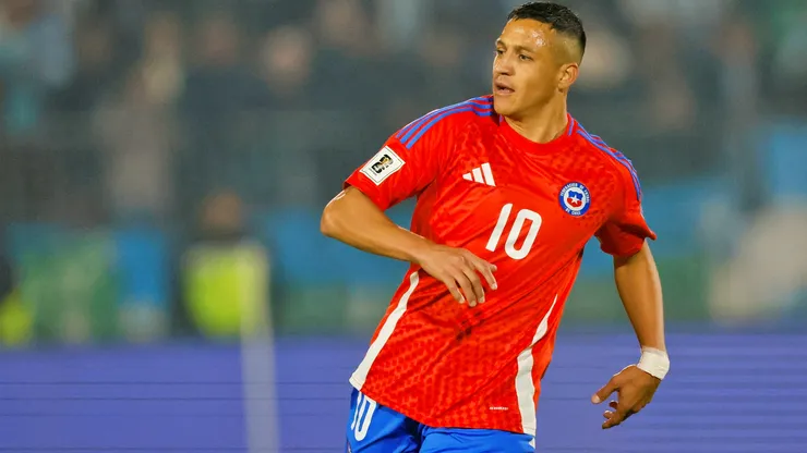 Alexis Sánchez recibe feroz insulto desde un diario inglés.