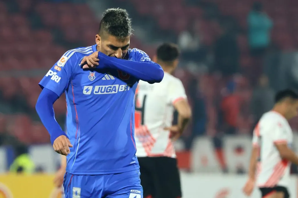 Leandro Fernández sabe que hay chances de jugar. Pero también de perderse el partido. (Jonnathan Oyarzun/Photosport).