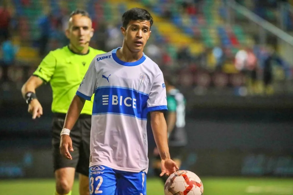 Leenhan Romero, el volante que prueba Daniel Garnero en Católica (Photosport)