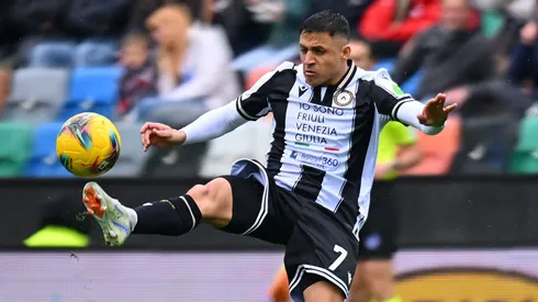 Compañero de Alexis le pide que se quede en Udinese.
