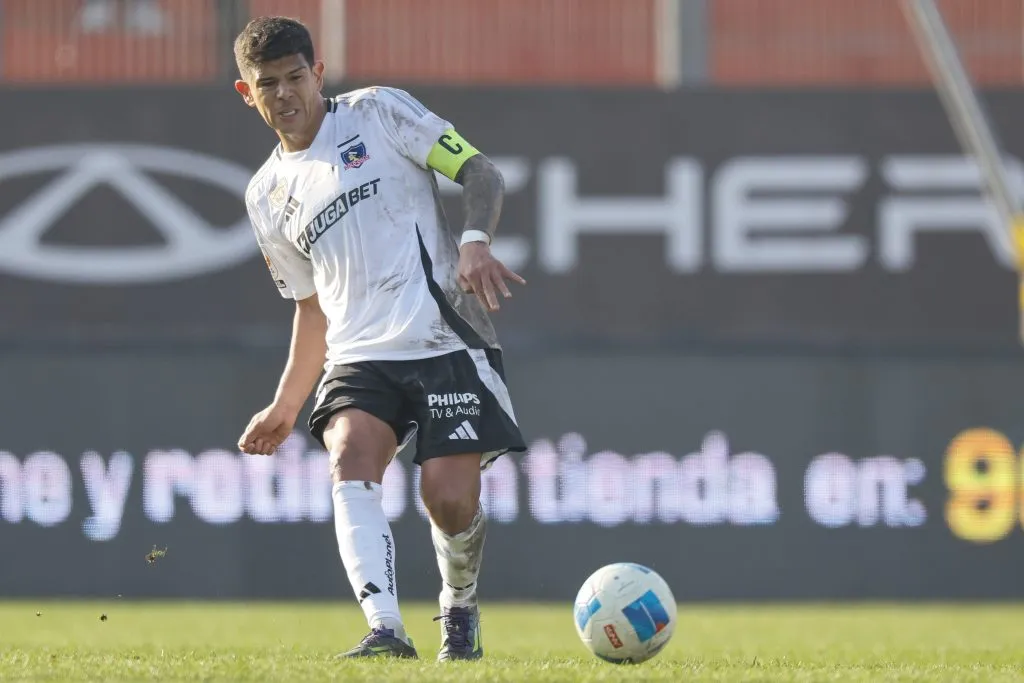 Explican que Esteban Pavez tiene mala relación con Jorge Almirón. Foto: Andres Pina/Photosport