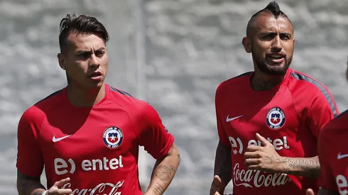 Eduardo Vargas se reúne con Arturo Vidal en la Liga de Primera.
