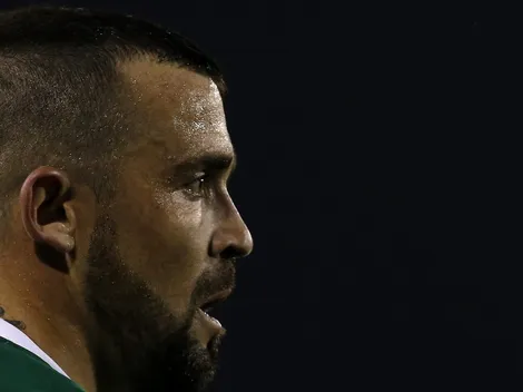 Mientras le decían "Feliz cumpleaños", le dan PLR a Matías Donoso