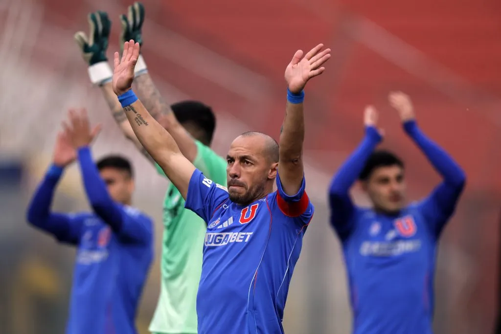 Marcelo Díaz saldrá del once titular de U de Chile justo para el Superclásico. Foto: Andres Pina/Photosport
