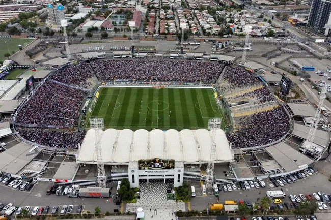 El Estadio Monumental de Colo Colo desde hace bastante timpo que pide a gritos una remodelación profunda. | Foto: Photosport.