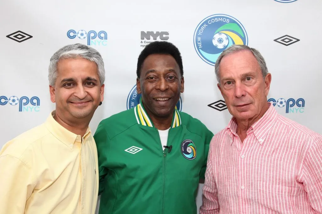 Pelé apoyó al New York Cosmos en su primer regreso el año 2010.  (Foto: Neilson Barnard/Getty Images for the New York Cosmos)
