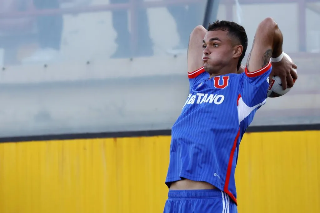 Vicente Fernández en la U de Chile. (Andres Pina/Photosport).