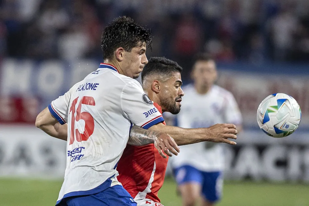 Gonzalo Petit en acción por Nacional de Uruguay. (Ernesto Ryan/Getty Images).