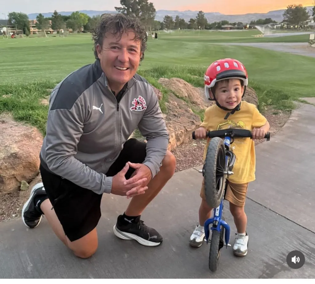 Fito Ovalle junt al pequeño Lukas, de 3 años