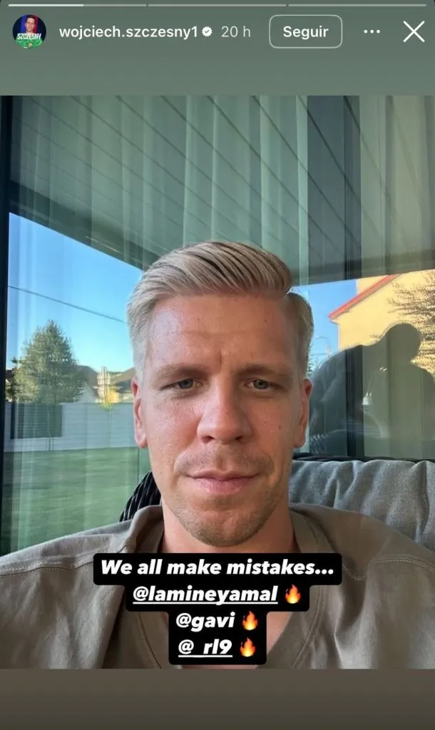 Wojciech Szczesny con su pelo rubio y etiquetando a Gavi con Lewandowski, compañeros suyos en el Barcelona. | Foto: Captura.