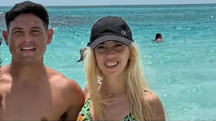 La pareja de Maxi Salas sacó la voz por el sinfín de críticas para el ex delantero de Racing.