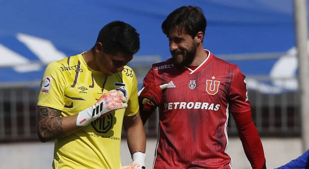El ex U de Chile, Fernando De Paul, le ganó el arco de Colo Colo a Cortés para el Superclásico.