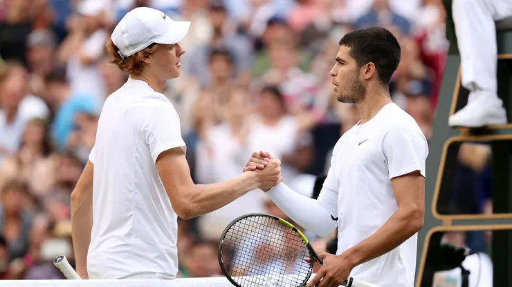 Jannik Sinner y Carlos Alcaraz en Wimbledon 2022