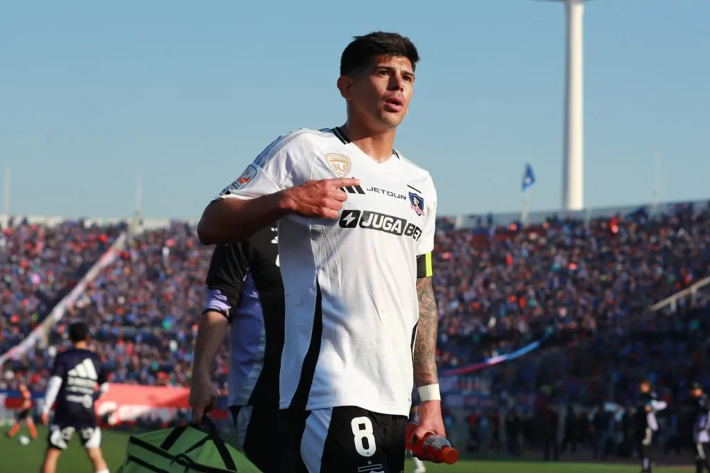 El gesto de Esteban Pavez tras caer con Colo Colo ante la U. | Foto: Photosport.