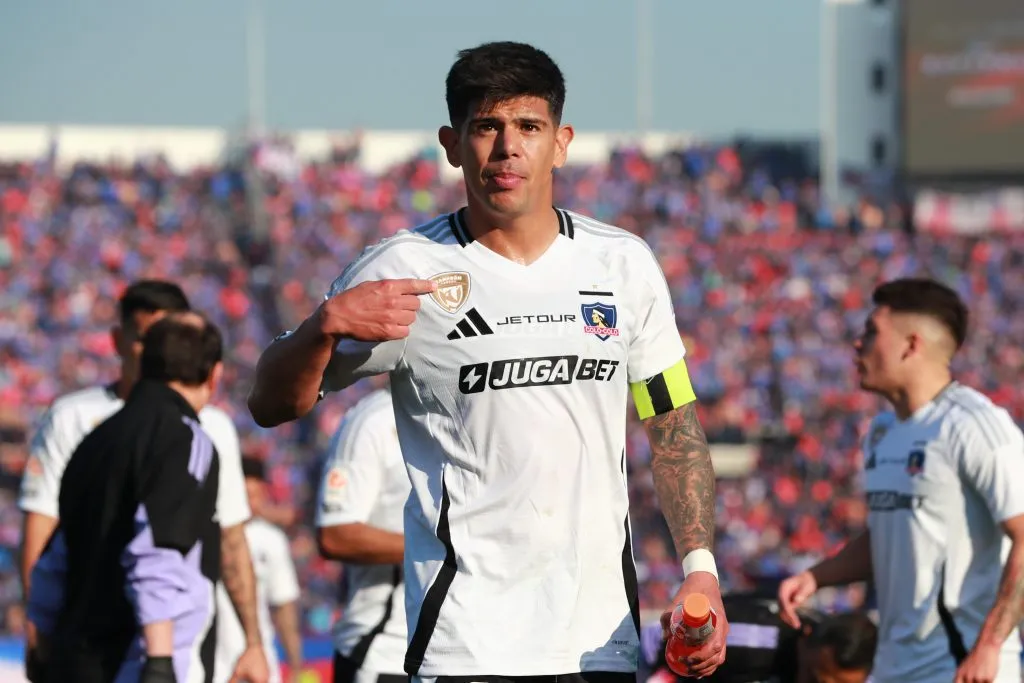 El gesto de Esteban Pavez tras caer con Colo Colo ante la U. | Foto: Photosport.