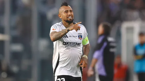 Arturo Vidal no jugó el Superclásico por estar suspendido.
