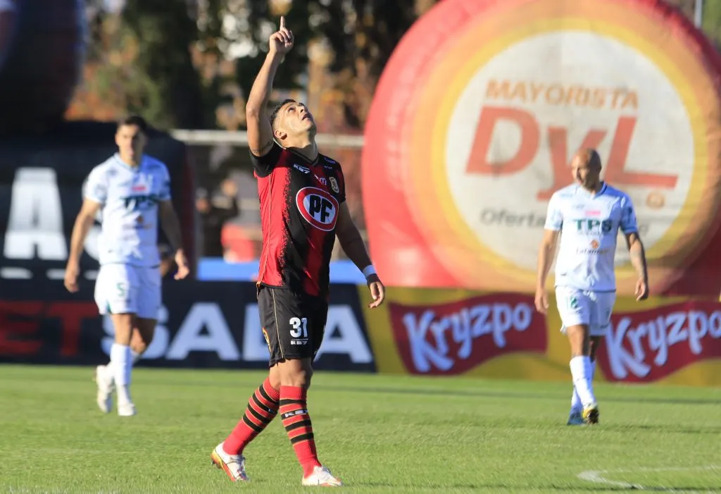 El presente de Isaac Díaz está en Rangers de Talca en la Liga de Ascenso. Foto: Jose Robles/Photosport