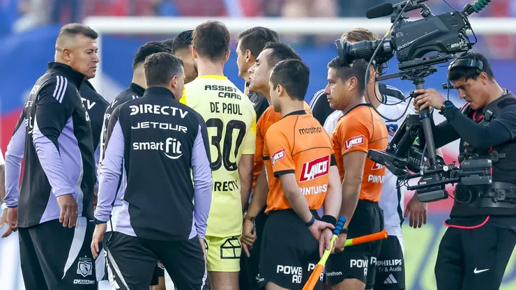Jorge Almirón fue expulsado en el Superclásico.