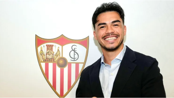 Gabriel Suazo firmó un contrato hasta 2028 en el Sevilla.